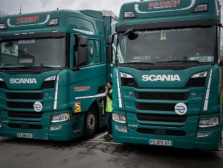 Une conductrice de camion 