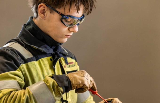 De la découverte de l'activité à la sensibilisation aux risques chez les jeunes travailleurs