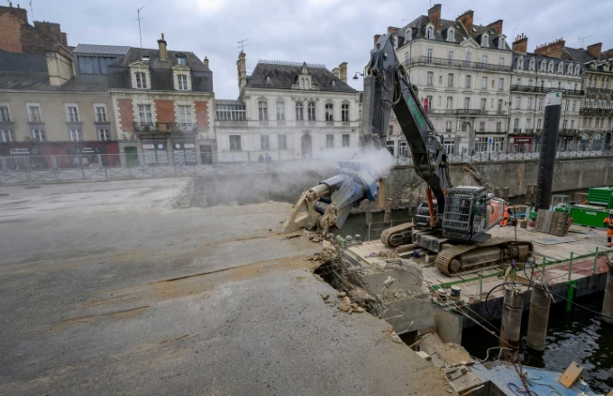 Une dalle béton déconstruite qui redonne à la Vilaine sa beauté