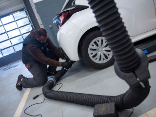 Toyota - Les Ulis : concevoir un espace de travail sûr pour ...