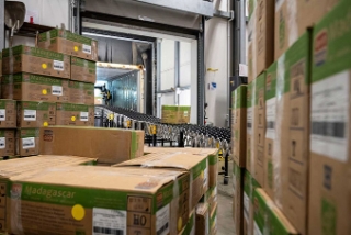 Faciliter les manutentions  des cartons non palettisés