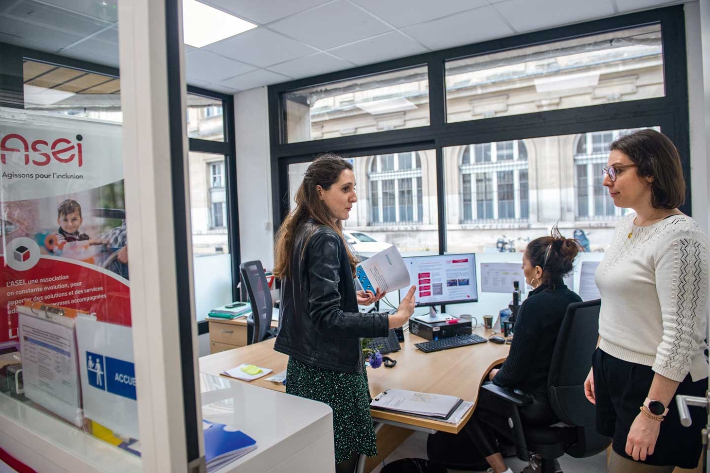 Sylvie Flageul, médecin du travail dans les locaux de l'externat médico-éducatif (EME) du quartier du Luxembourg à Paris.