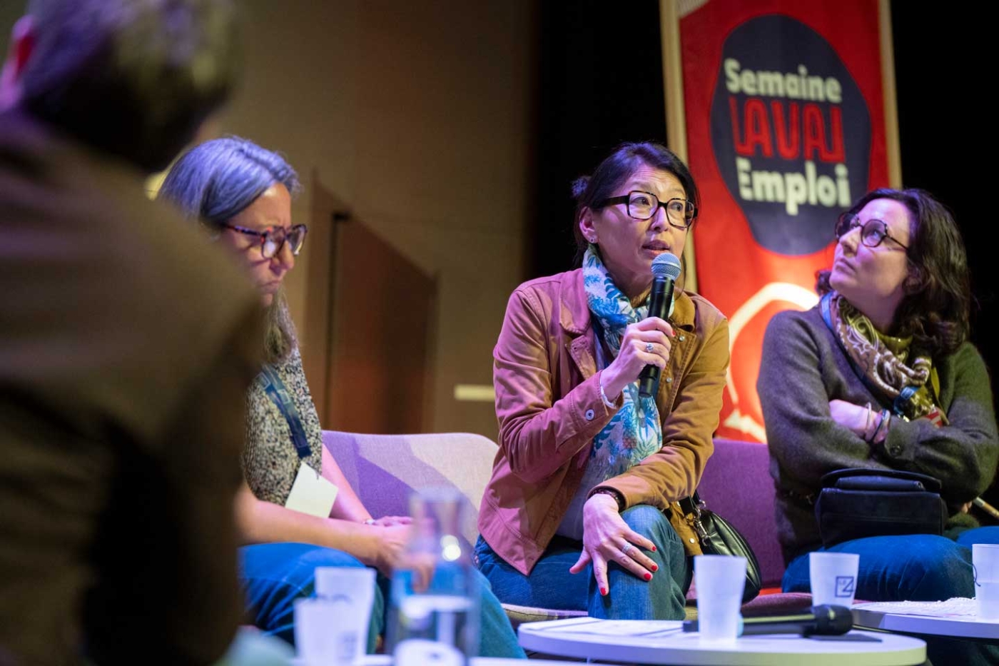 Bérénice Bourriquen-Forest lors d'une conférence.