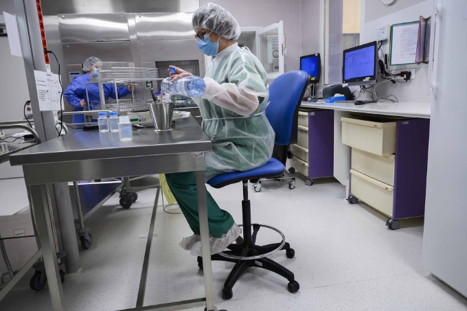 Table surélevée au CH de Metz