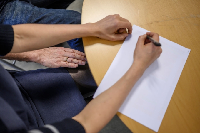 Illustration d'une situation de harcèlement au travail. Illustration d'une situation de harcèlement au travail.