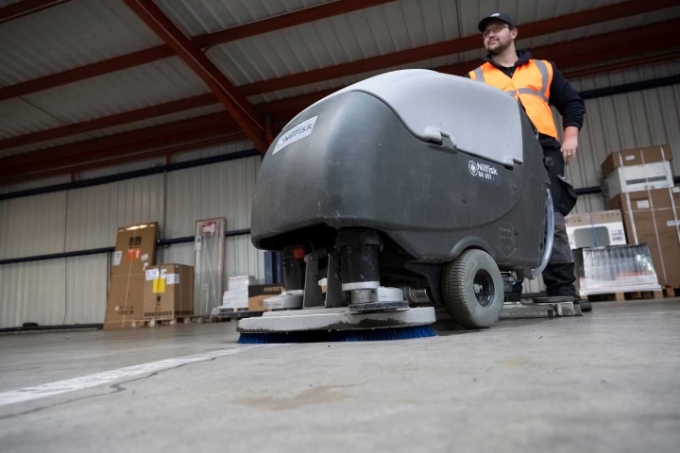 Vue d'une situation de travail dans le secteur du nettoyage.