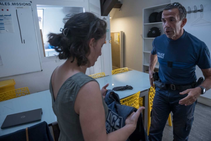 Si des équipements innovants peuvent être testés pour aider les agents de  la police municipale à supporter  les chaleurs,  la perspective  d'un déménagement laisse augurer de futurs locaux qui intègrent le phénomène de réchauffement climatique.