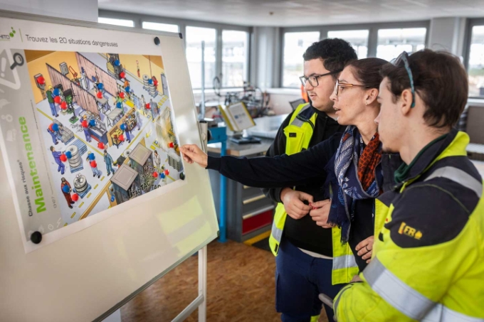 Vue d'une situation de travail dans l'entreprise Egger.