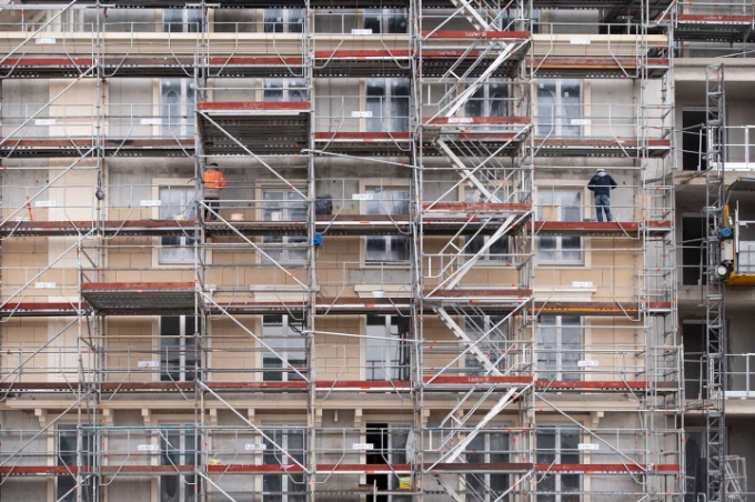 Vue d'une situation de travail sur chantier.