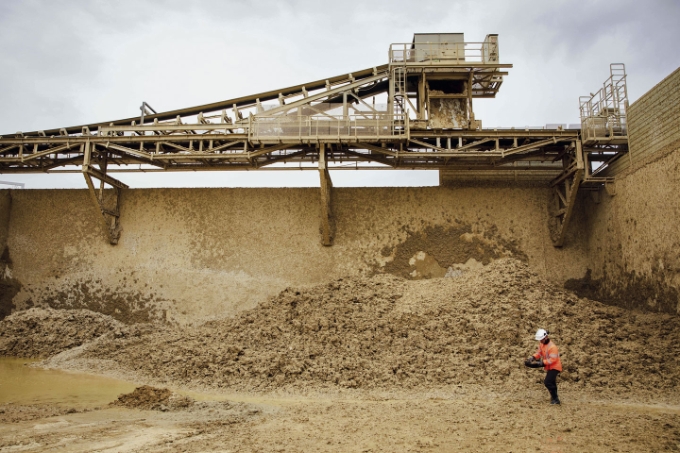 Vue d'une situation de travail en site pollué.