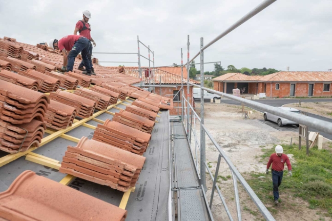 Vue d'une situation de travail sur chantier.