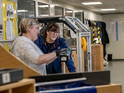 De plus en plus d’entreprises en France se dotent de centres de formation en interne. Si ces initiatives sont souvent motivées en premier lieu par des difficultés de recrutement et le besoin de pourvoir des postes aux compétences rares, les ...